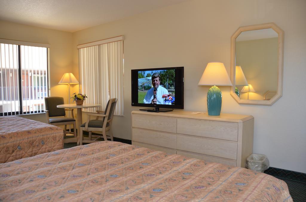 Cypress Cove Nudist Resort Poinciana Pokój zdjęcie